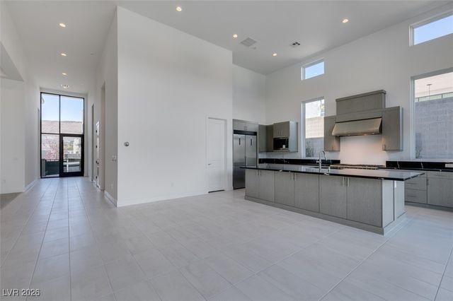 10710 Agate Cliffs Avenue, Las Vegas, NV 89135