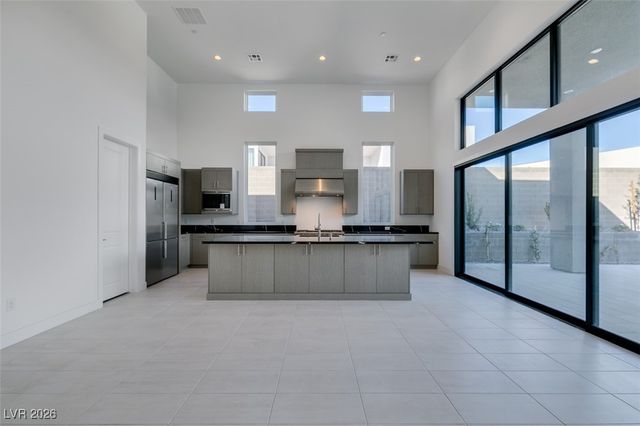 10710 Agate Cliffs Avenue, Las Vegas, NV 89135