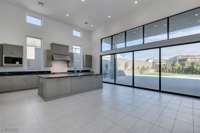 10710 Agate Cliffs Avenue, Las Vegas, NV 89135