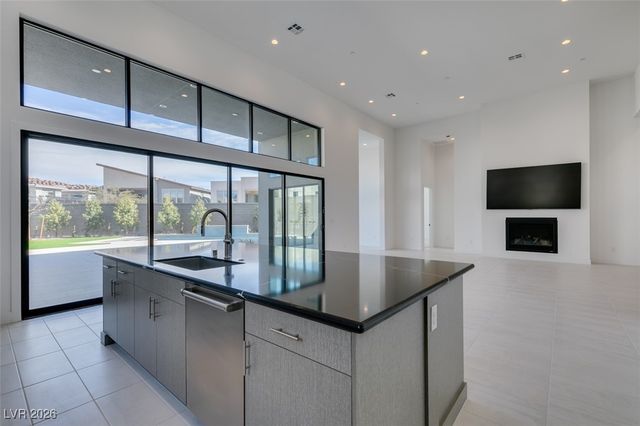 10710 Agate Cliffs Avenue, Las Vegas, NV 89135