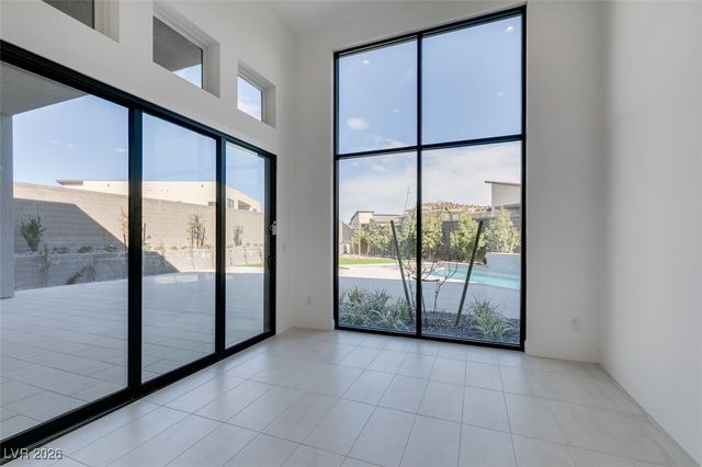 10710 Agate Cliffs Avenue, Las Vegas, NV 89135