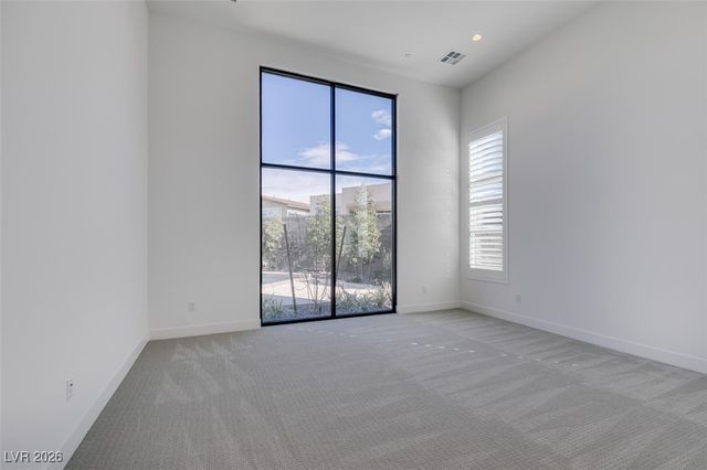 10710 Agate Cliffs Avenue, Las Vegas, NV 89135