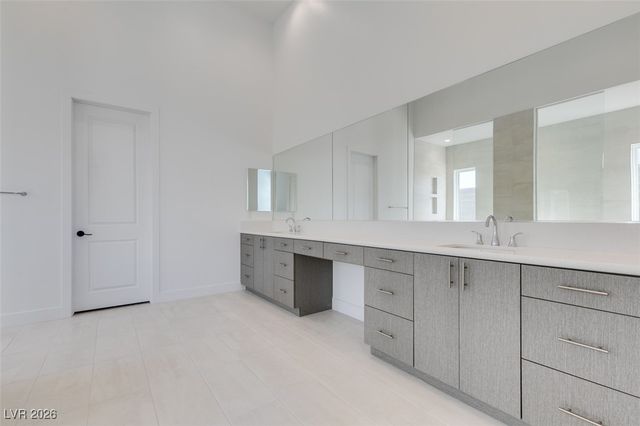 10710 Agate Cliffs Avenue, Las Vegas, NV 89135