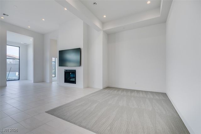 10710 Agate Cliffs Avenue, Las Vegas, NV 89135