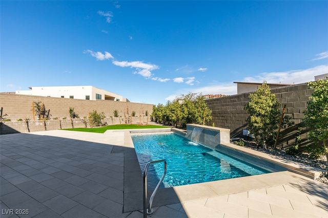 10710 Agate Cliffs Avenue, Las Vegas, NV 89135