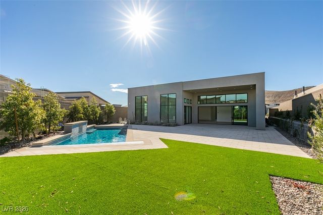 10710 Agate Cliffs Avenue, Las Vegas, NV 89135