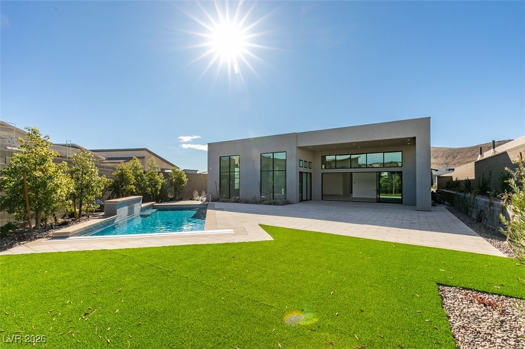 10710 Agate Cliffs Avenue, Las Vegas, NV 89135