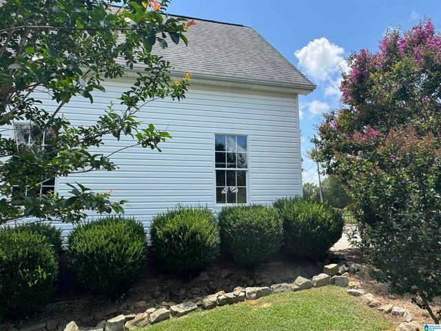 138 LELIA DRIVE, Warrior, AL 35180
