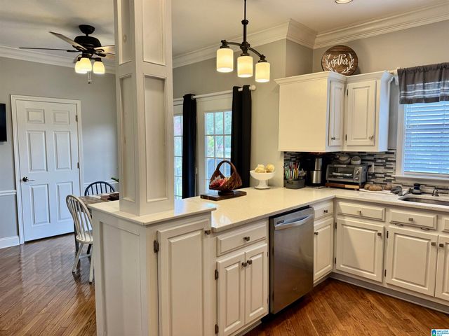 138 LELIA DRIVE, Warrior, AL 35180