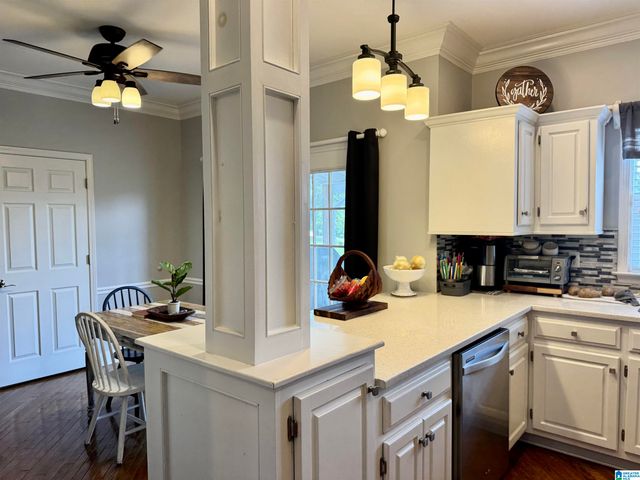138 LELIA DRIVE, Warrior, AL 35180