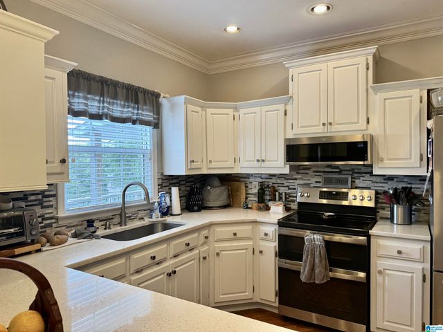 138 LELIA DRIVE, Warrior, AL 35180
