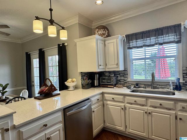 138 LELIA DRIVE, Warrior, AL 35180