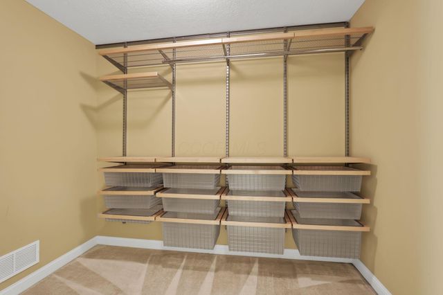 5747 Glendavon Place, Dublin, OH 43016