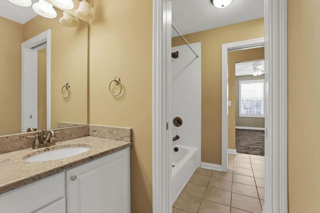 5747 Glendavon Place, Dublin, OH 43016