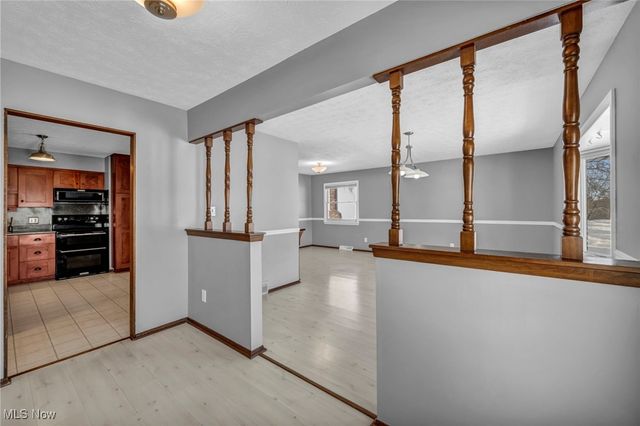 5770 N Crossview Road, Seven Hills, OH 44131