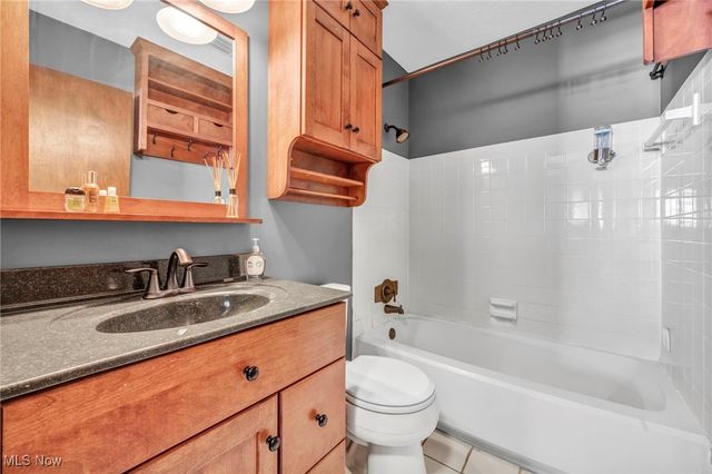 5770 N Crossview Road, Seven Hills, OH 44131