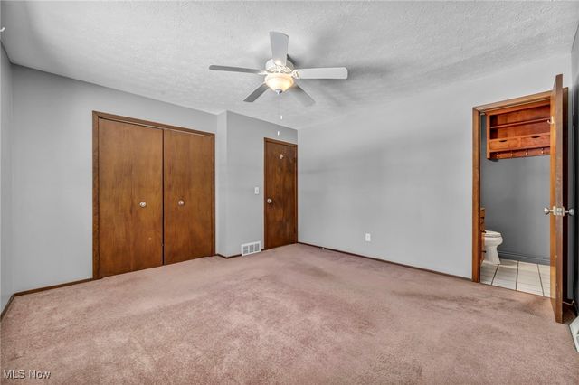 5770 N Crossview Road, Seven Hills, OH 44131