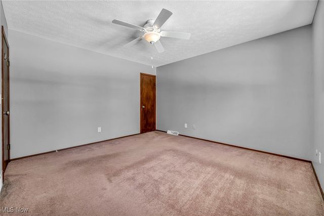 5770 N Crossview Road, Seven Hills, OH 44131