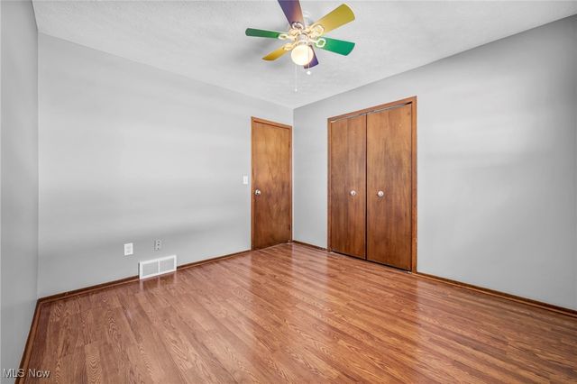 5770 N Crossview Road, Seven Hills, OH 44131