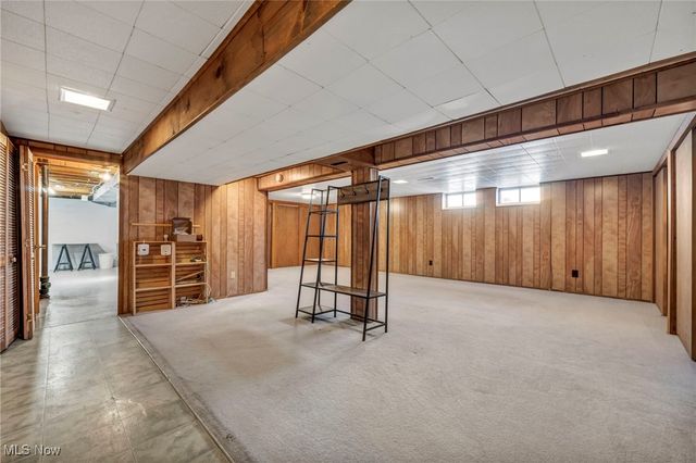 5770 N Crossview Road, Seven Hills, OH 44131