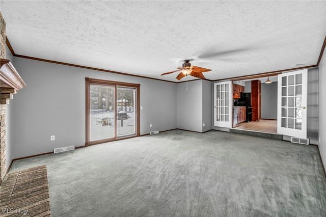 5770 N Crossview Road, Seven Hills, OH 44131