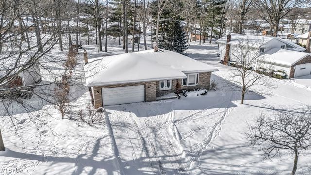 5770 N Crossview Road, Seven Hills, OH 44131