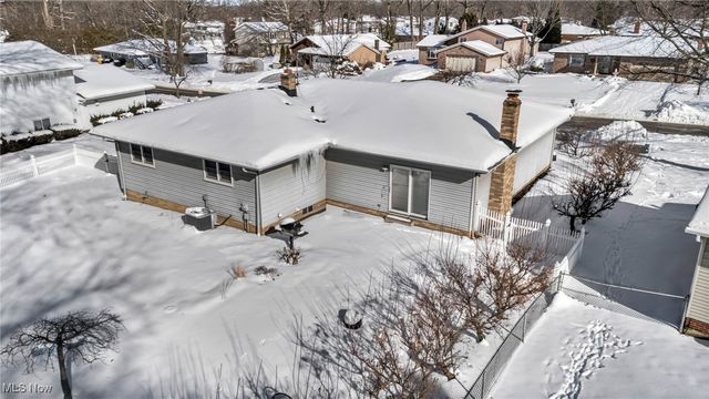 5770 N Crossview Road, Seven Hills, OH 44131