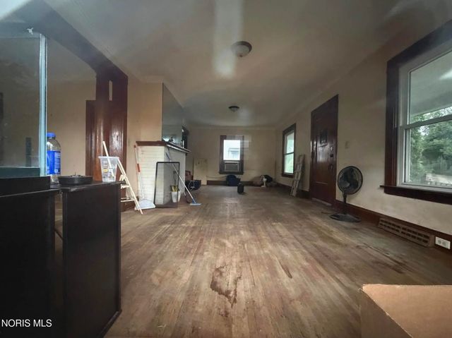 3930 Lockwood Avenue, Toledo, OH 43612
