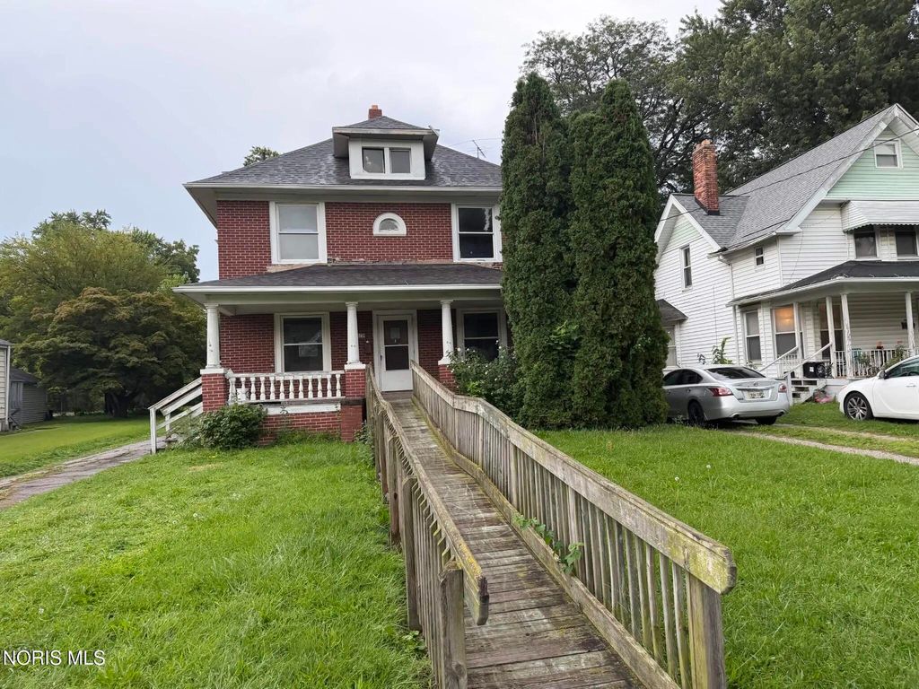 3930 Lockwood Avenue, Toledo, OH 43612