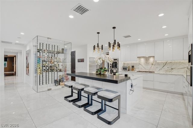 10736 Penhurst Way, Las Vegas, NV 89135