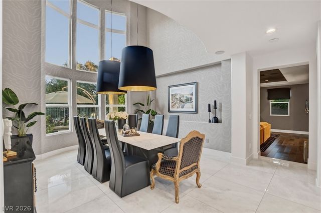 10736 Penhurst Way, Las Vegas, NV 89135