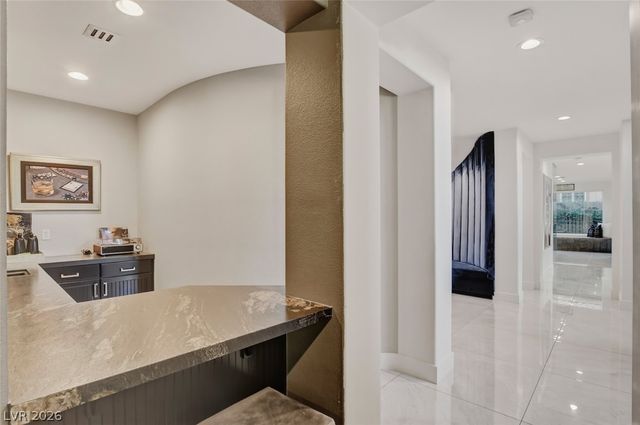 10736 Penhurst Way, Las Vegas, NV 89135