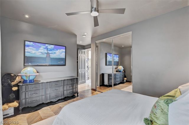 10736 Penhurst Way, Las Vegas, NV 89135