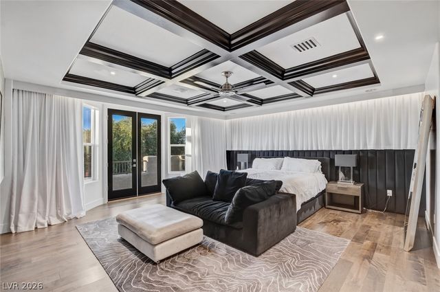 10736 Penhurst Way, Las Vegas, NV 89135