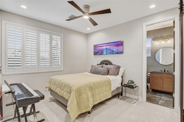 10736 Penhurst Way, Las Vegas, NV 89135