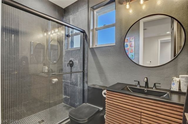 10736 Penhurst Way, Las Vegas, NV 89135