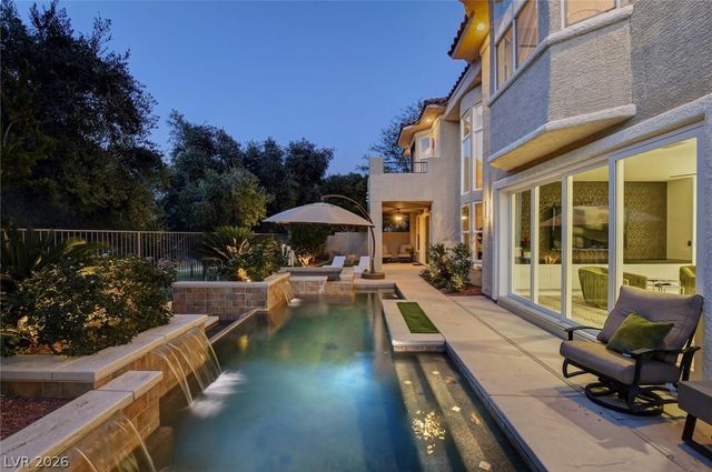10736 Penhurst Way, Las Vegas, NV 89135