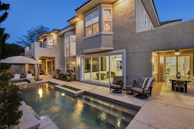 10736 Penhurst Way, Las Vegas, NV 89135
