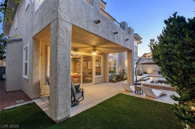 10736 Penhurst Way, Las Vegas, NV 89135