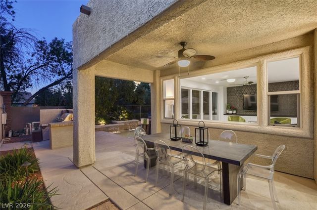 10736 Penhurst Way, Las Vegas, NV 89135