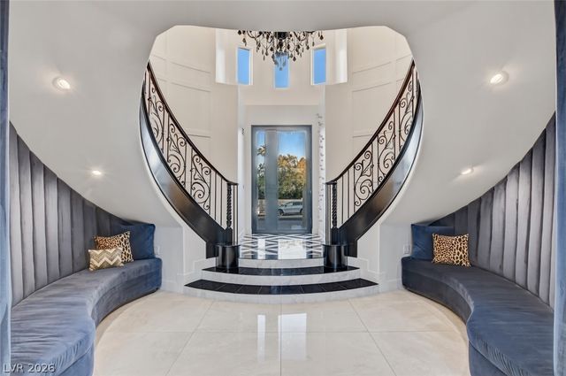 10736 Penhurst Way, Las Vegas, NV 89135