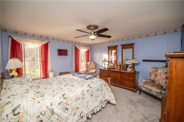 8550 Ivy Hills Drive 15, Poland, OH 44514