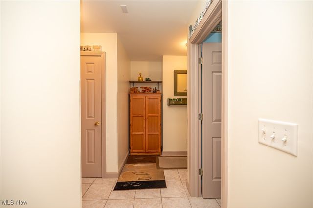 8550 Ivy Hills Drive 15, Poland, OH 44514