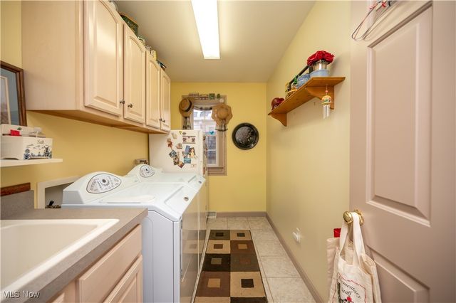 8550 Ivy Hills Drive 15, Poland, OH 44514