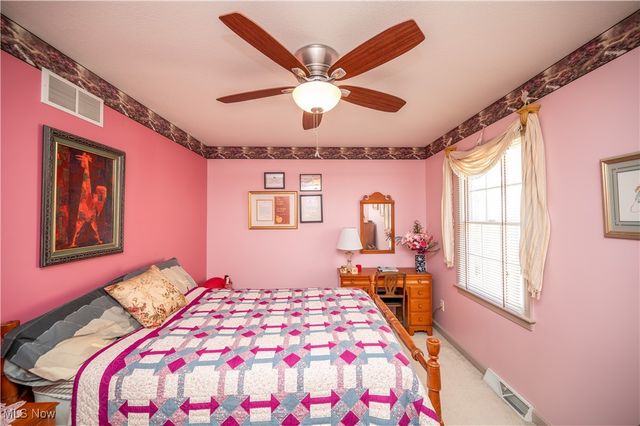 8550 Ivy Hills Drive 15, Poland, OH 44514