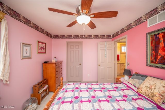 8550 Ivy Hills Drive 15, Poland, OH 44514