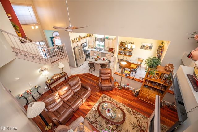 8550 Ivy Hills Drive 15, Poland, OH 44514