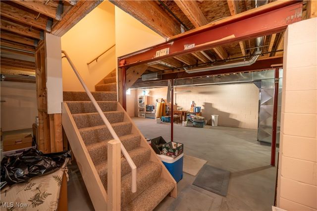 8550 Ivy Hills Drive 15, Poland, OH 44514