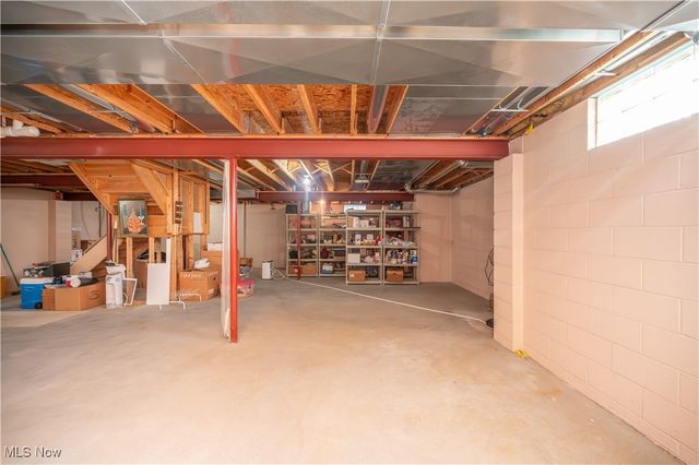 8550 Ivy Hills Drive 15, Poland, OH 44514