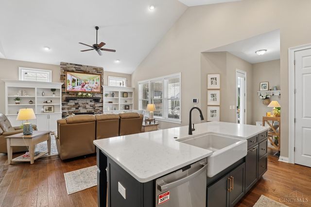 4986 Concorde Alley, Blue Ash, OH 45242